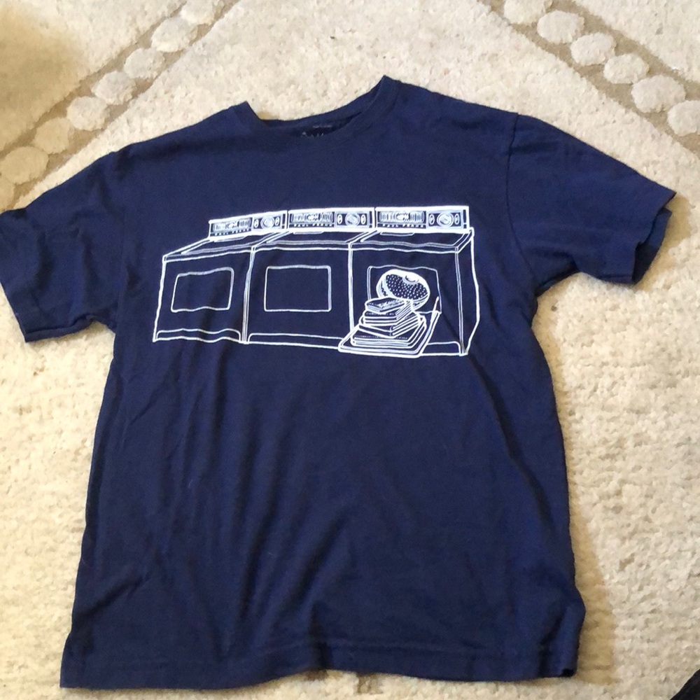 Laundry machine tee shirt